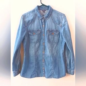 Eddie Bauer Classic Denim Womens Long Sleeve. New/ Excellent condition.